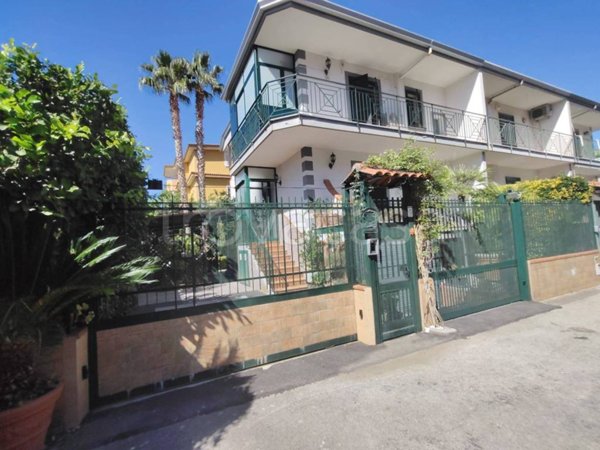 casa indipendente in vendita a Giugliano in Campania in zona Casacelle