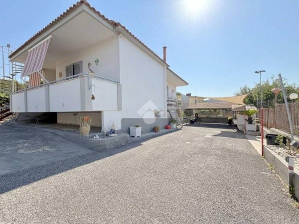 casa indipendente in vendita a Giugliano in Campania