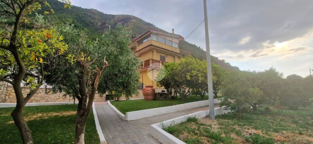 casa indipendente in vendita a Gragnano