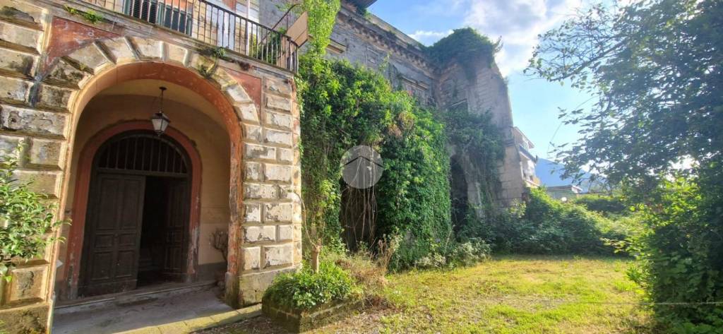 casa indipendente in vendita a Gragnano