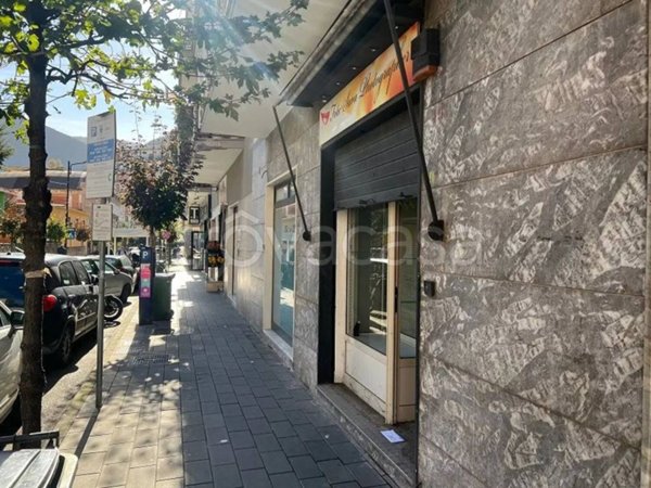 locale commerciale in vendita a Gragnano