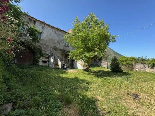 casa indipendente in vendita a Gragnano