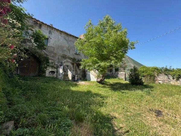 casale in vendita a Gragnano