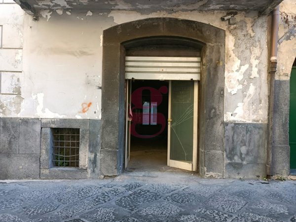 locale commerciale in vendita a Gragnano