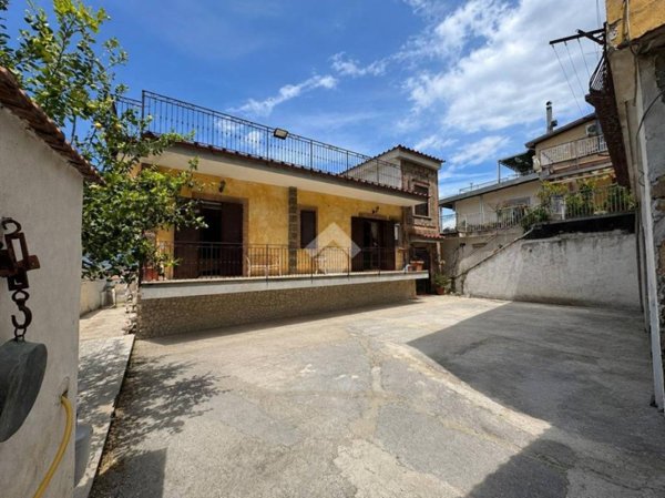 casa indipendente in vendita a Gragnano