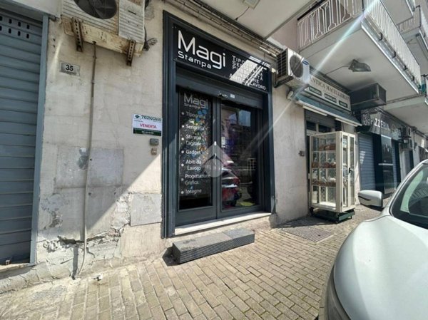 negozio in vendita a Grumo Nevano