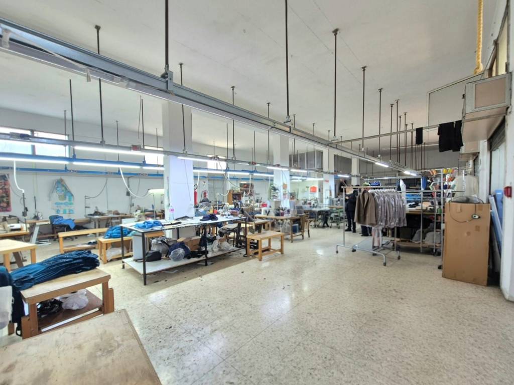 negozio in vendita a Grumo Nevano