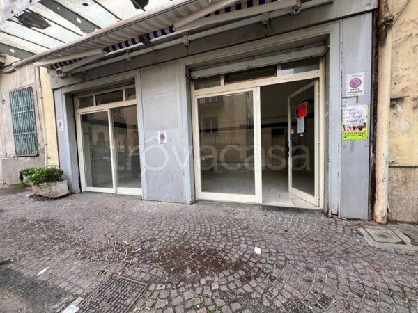 negozio in vendita a Grumo Nevano
