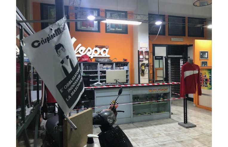 locale commerciale in vendita a Grumo Nevano