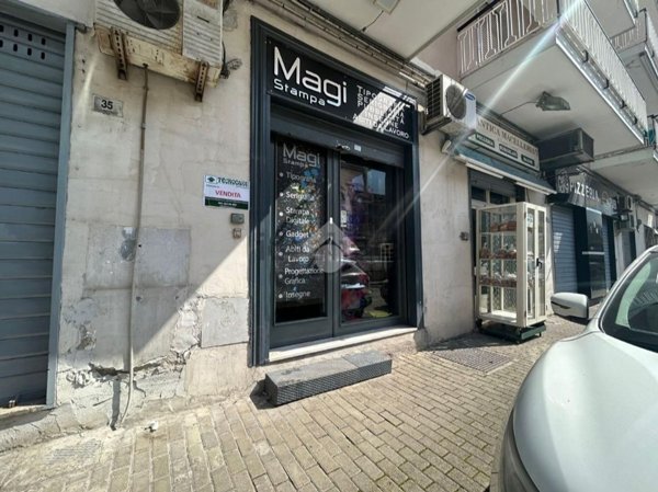 locale commerciale in vendita a Grumo Nevano
