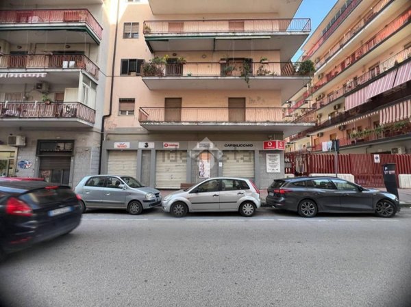 locale commerciale in vendita a Grumo Nevano