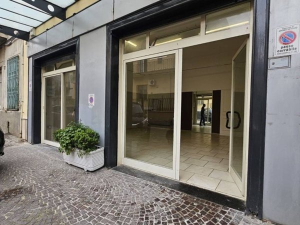 negozio in vendita a Grumo Nevano