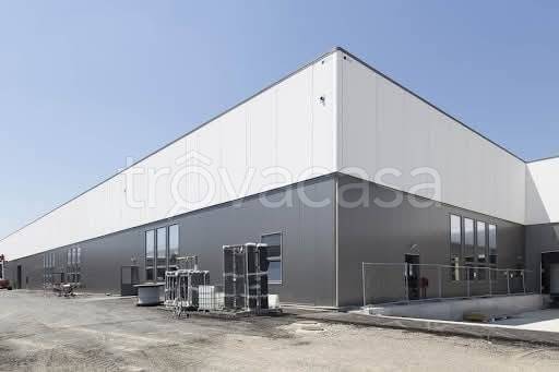 locale commerciale in vendita a Grumo Nevano