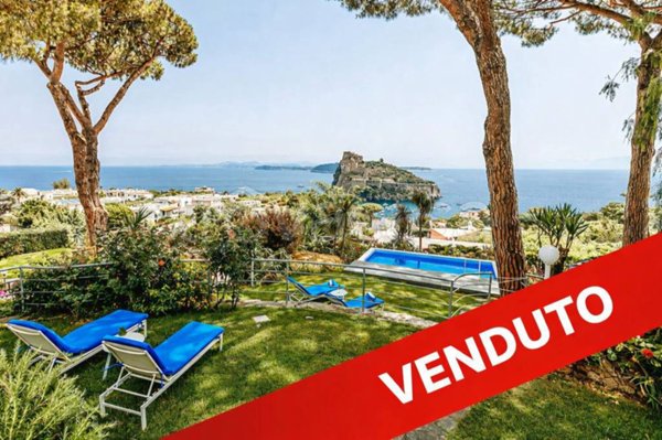 casa indipendente in vendita ad Ischia