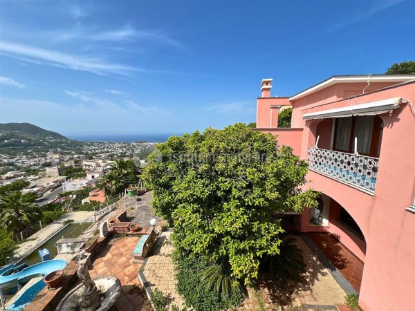 casa indipendente in vendita ad Ischia