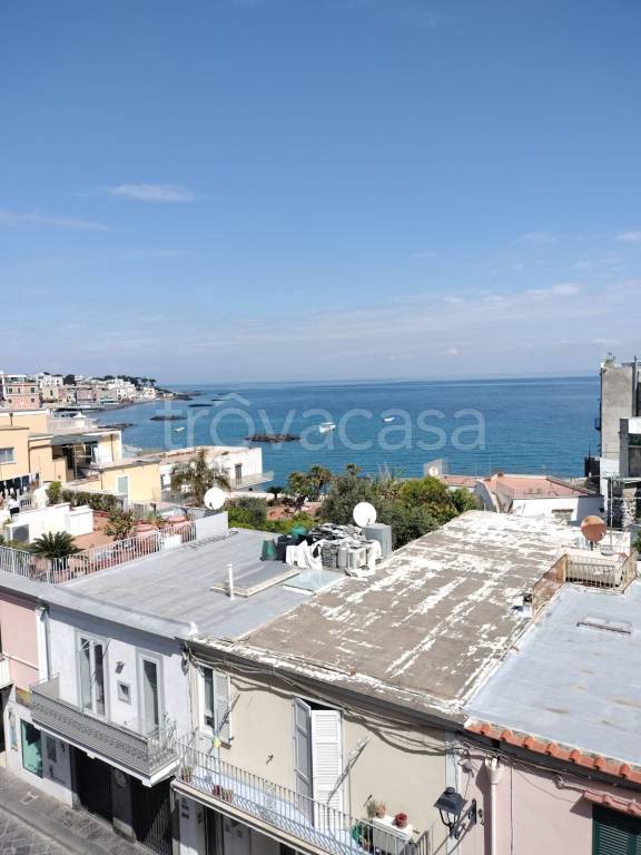 appartamento in vendita ad Ischia