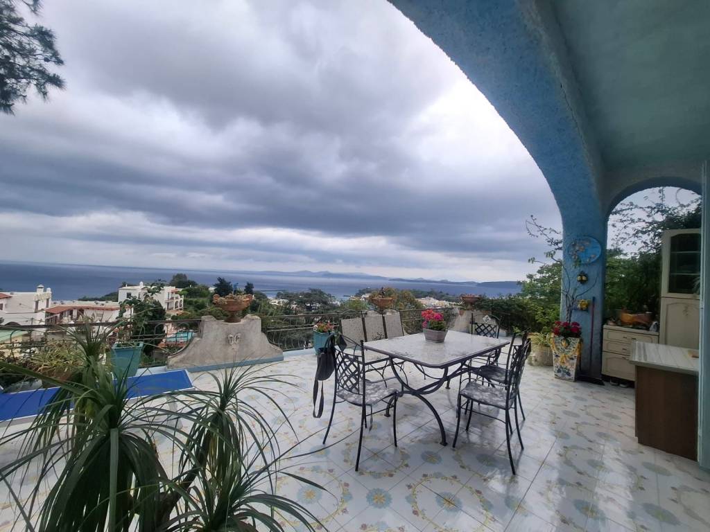 casa indipendente in vendita ad Ischia