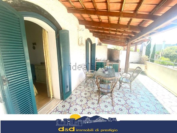 casa indipendente in vendita ad Ischia