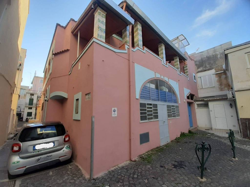 casa indipendente in vendita ad Ischia