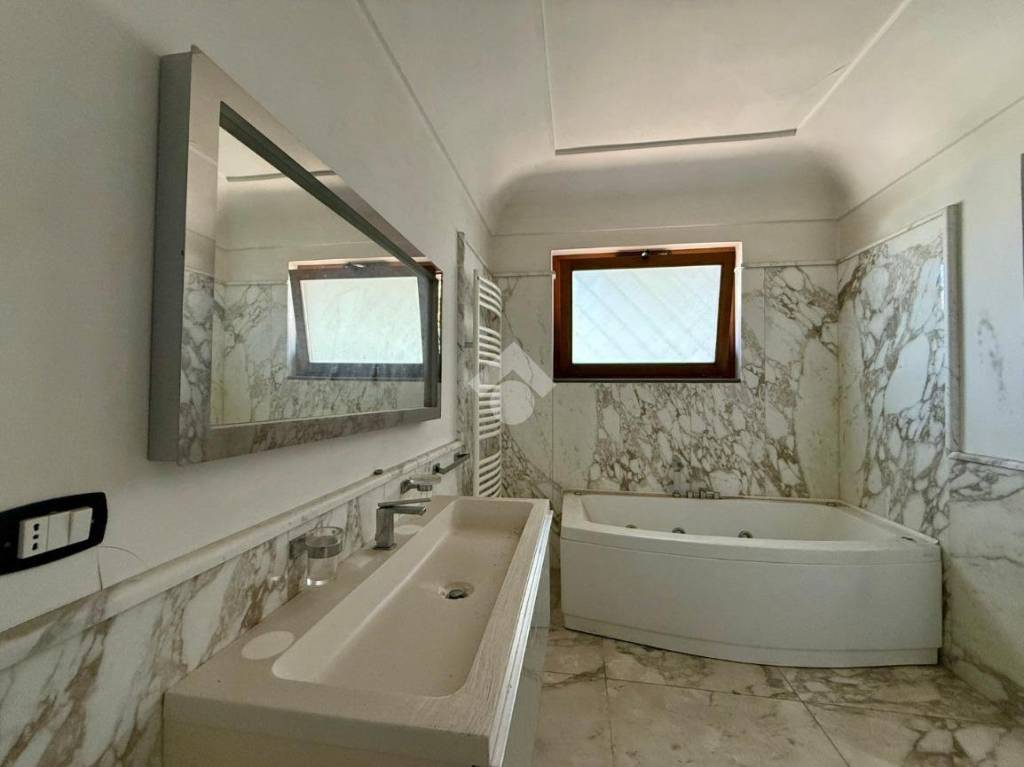 appartamento in vendita ad Ischia