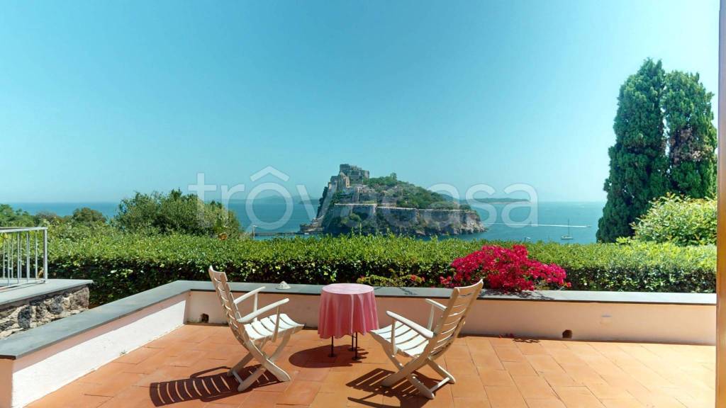 casa indipendente in vendita ad Ischia