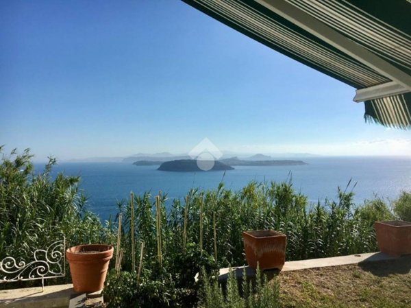casa indipendente in vendita ad Ischia