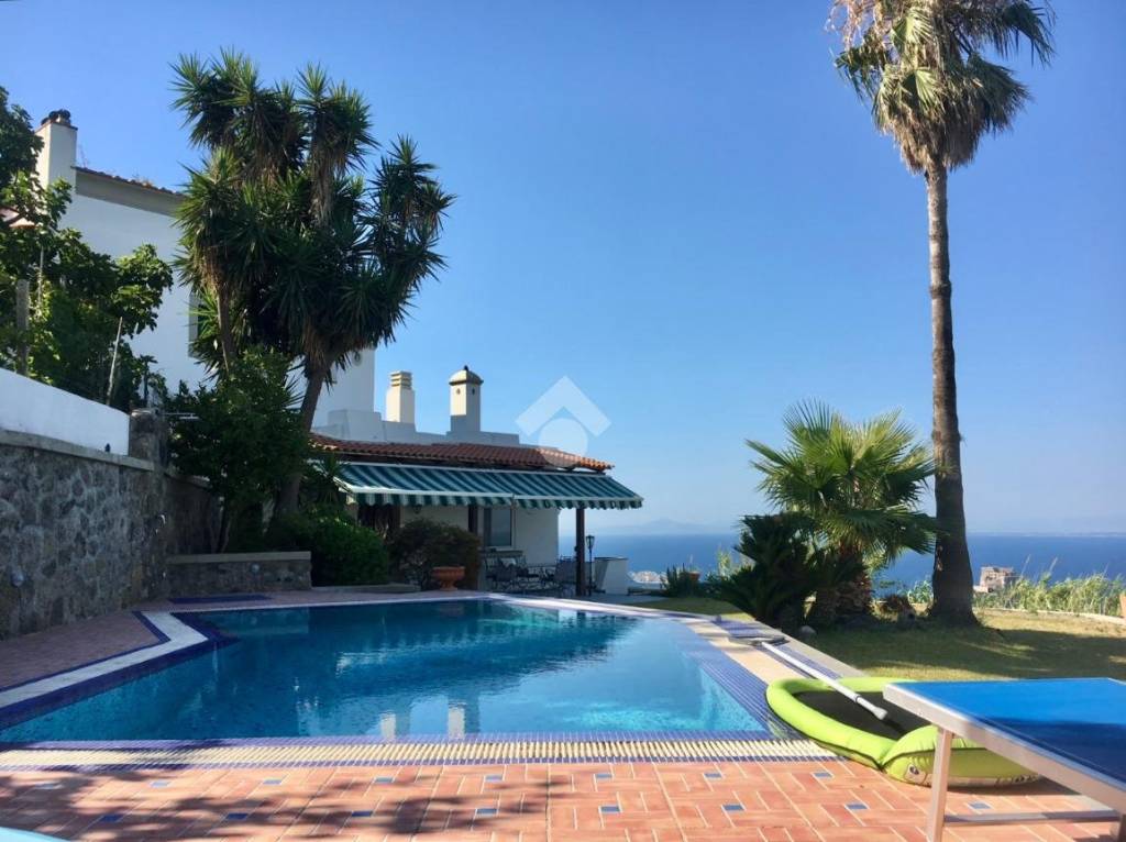 casa indipendente in vendita ad Ischia