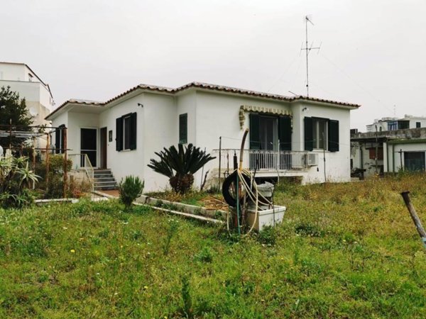 casa indipendente in vendita ad Ischia