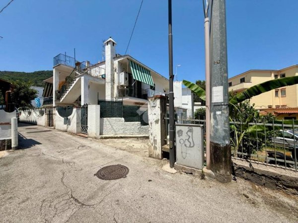 appartamento in vendita ad Ischia