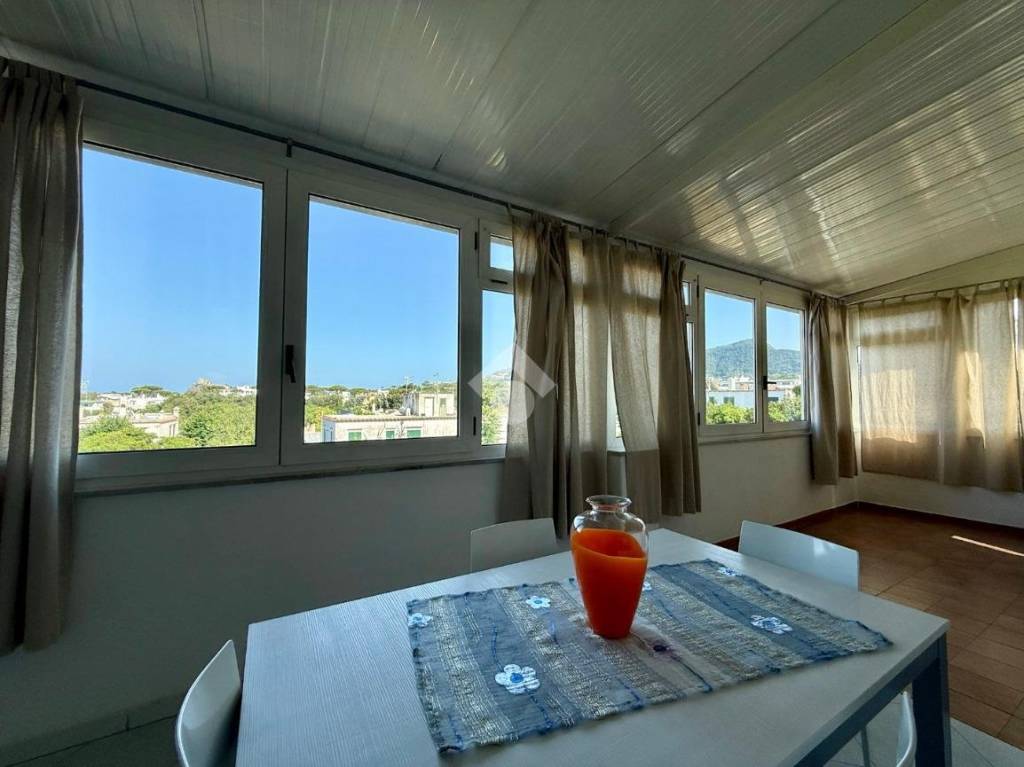 appartamento in vendita ad Ischia