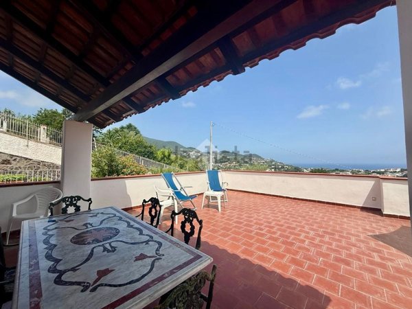 casa indipendente in vendita ad Ischia