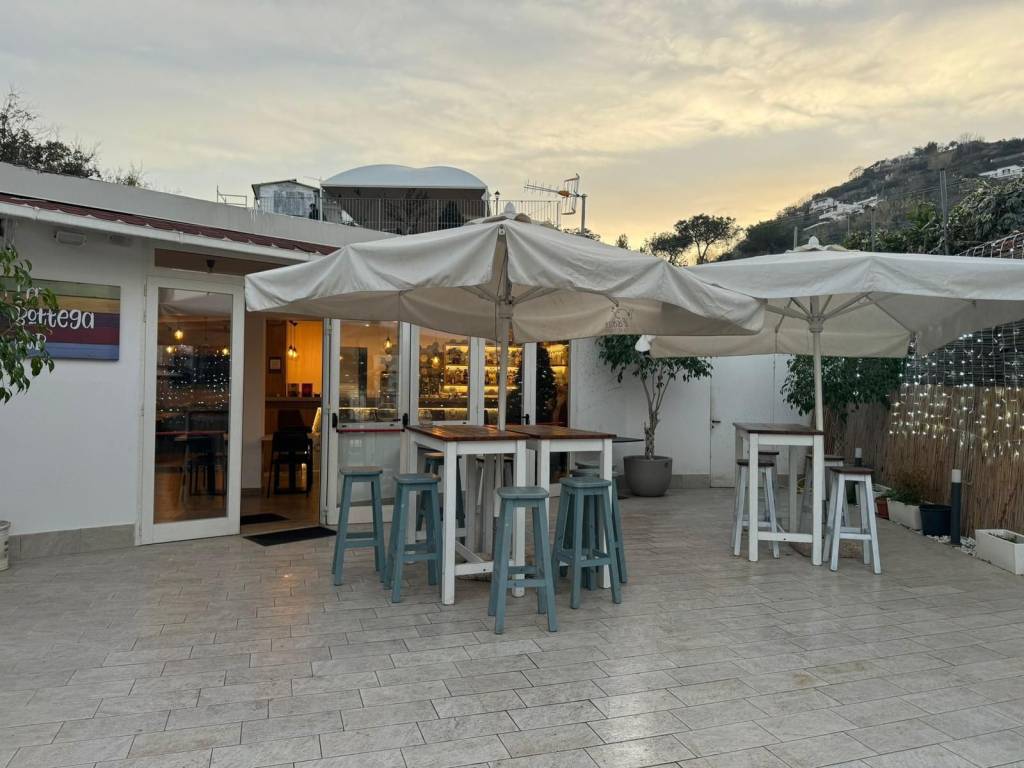 negozio in vendita ad Ischia