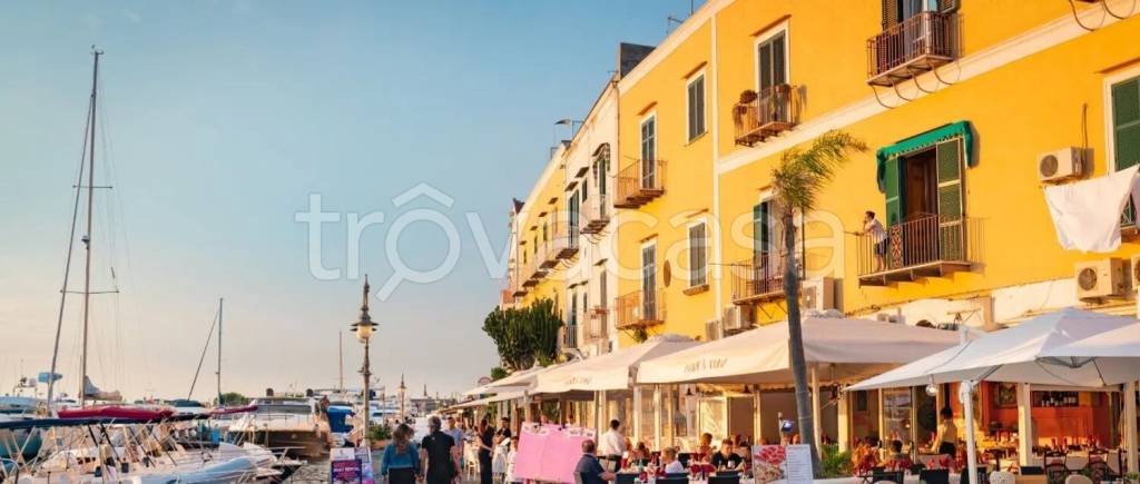 appartamento in vendita ad Ischia