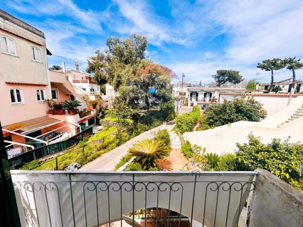 appartamento in vendita ad Ischia