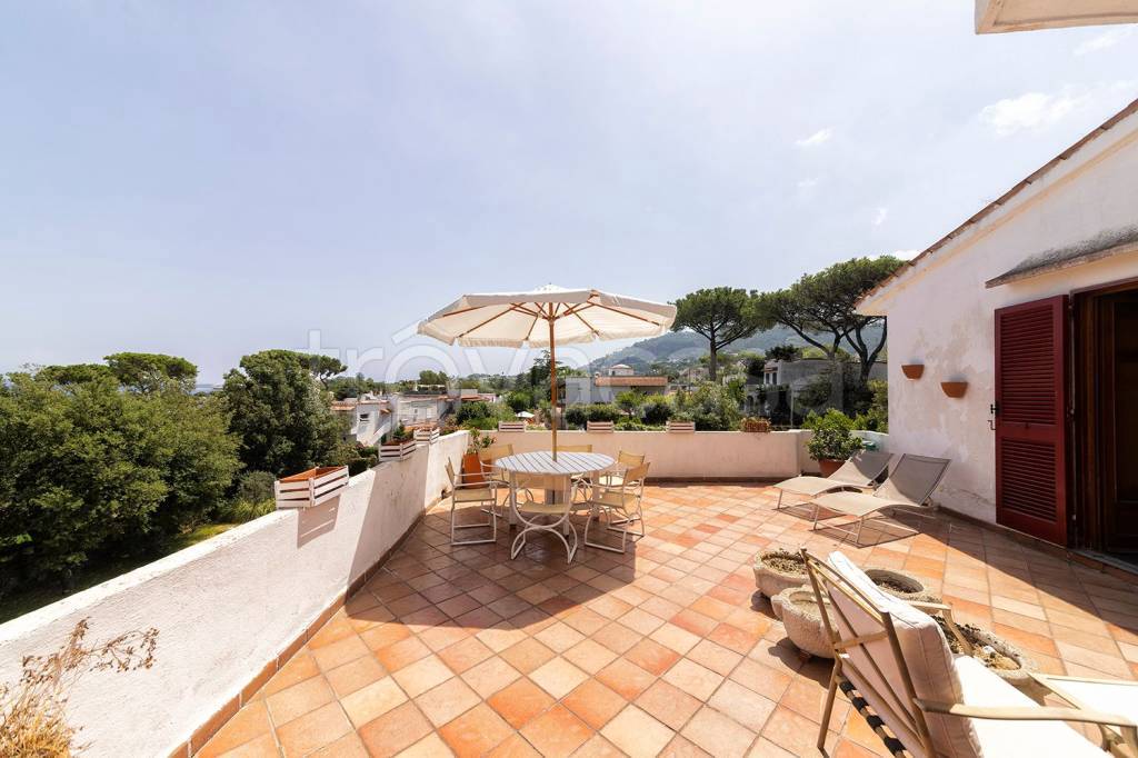 appartamento in vendita ad Ischia