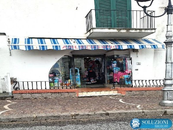 negozio in vendita ad Ischia