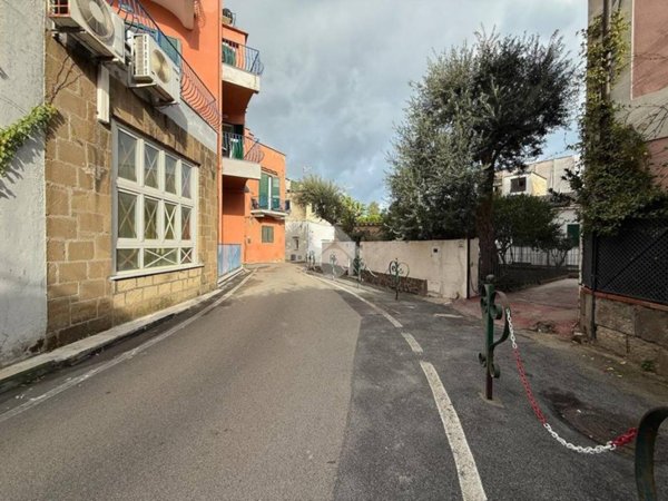 negozio in vendita ad Ischia