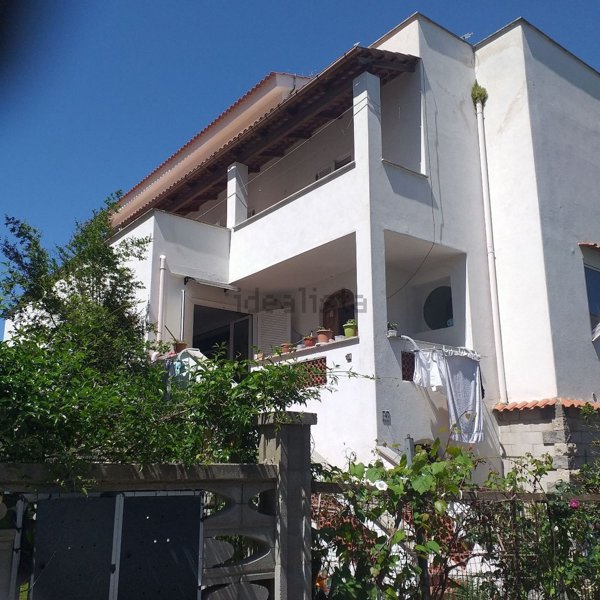 casa indipendente in vendita ad Ischia