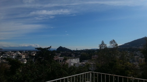 casa indipendente in vendita ad Ischia