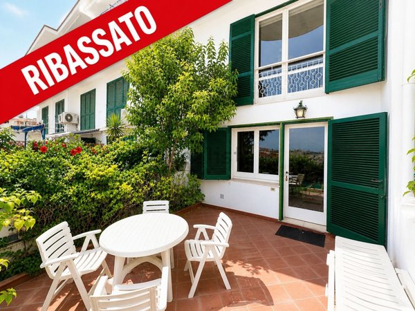 casa indipendente in vendita ad Ischia