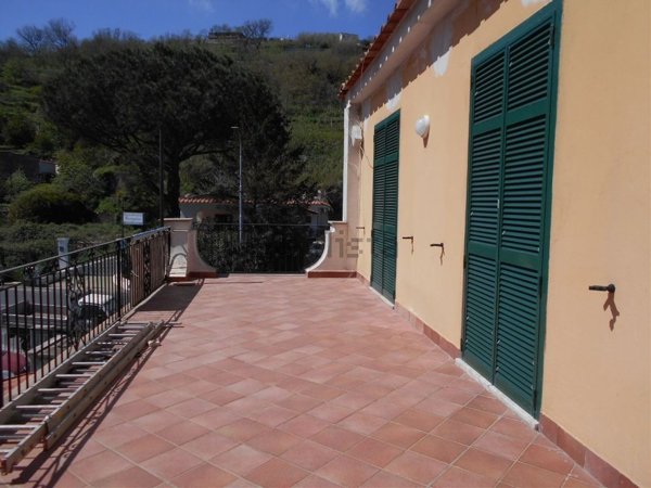 casa semindipendente in vendita ad Ischia