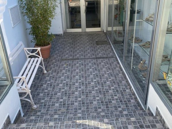 negozio in vendita ad Ischia