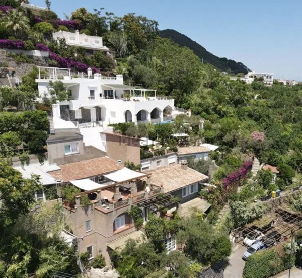 appartamento in vendita ad Ischia