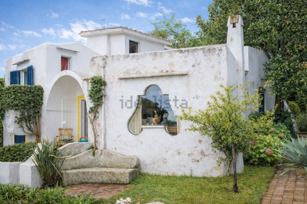 casa indipendente in vendita ad Ischia