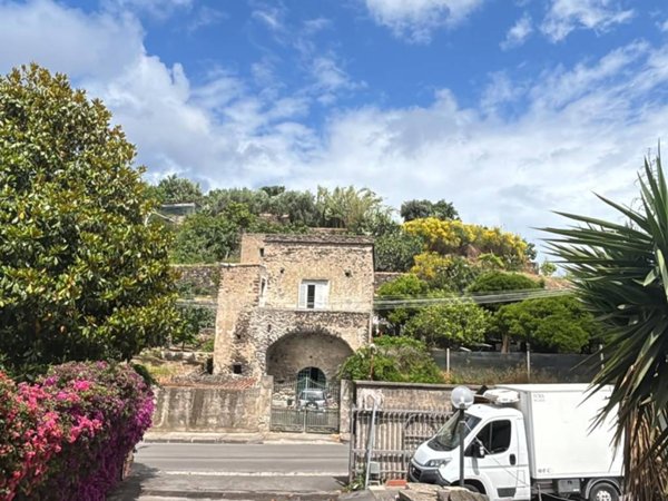 casa indipendente in vendita ad Ischia