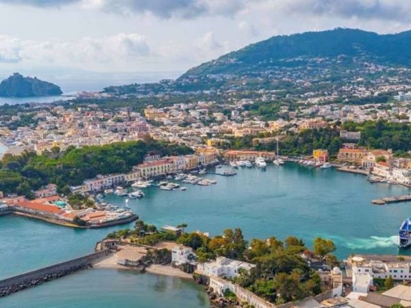 intera palazzina in vendita ad Ischia