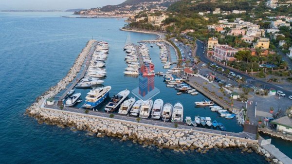 appartamento in vendita ad Ischia