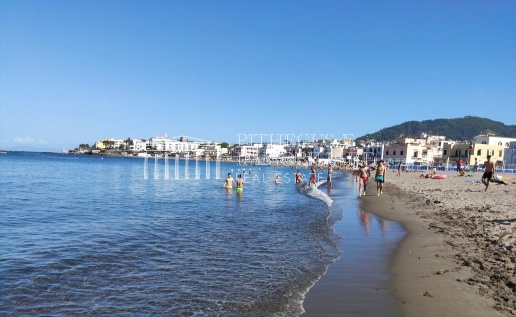 casa indipendente in vendita ad Ischia