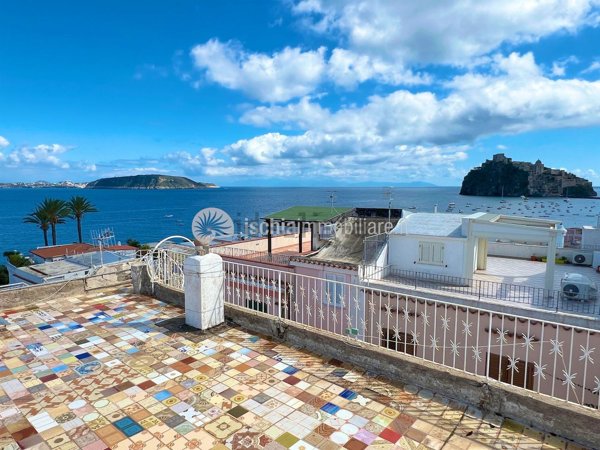appartamento in vendita ad Ischia