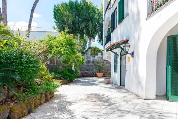 appartamento in vendita ad Ischia